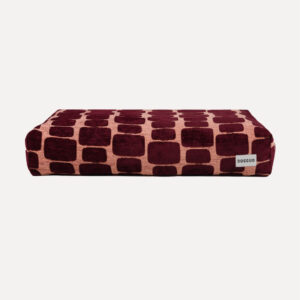 Staple stones dog bed